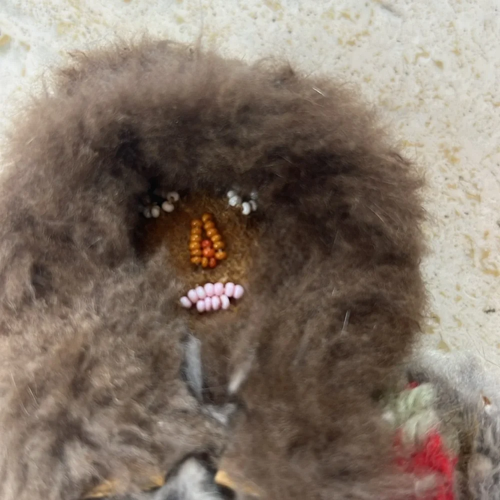 Vintage Handmade Inuit Style Fur & Beaded Doll Collectible Folk Art (FRAGILE) - Picture 2 of 13